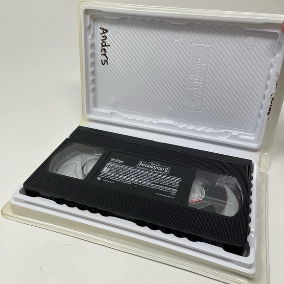 Walt Disney VHS Lot Pocahontas and Pocahontas II Journey to a New World - Picture 11 of 13